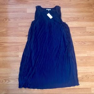 NWT! Pleaded Navy Dress